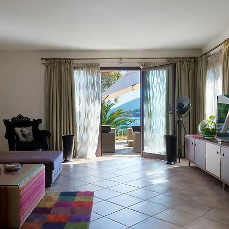 Tiara Azur Villa *